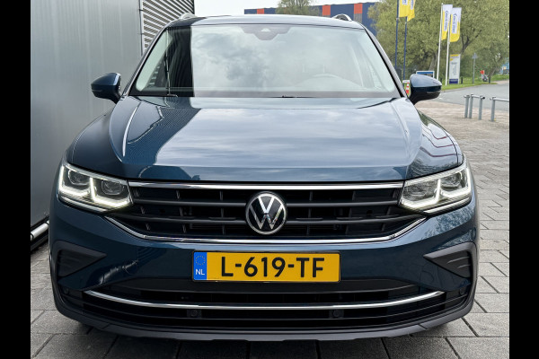 Volkswagen Tiguan BWJ 2021 |1.5 TSI 150PK Elegance AUTOMAAT | LEER | CAMERA | TREKHAAK | CRUISE | NAVI | STOELVERW | CARPLAY
