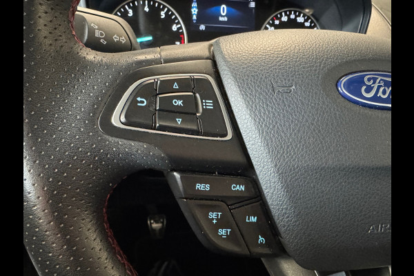 Ford EcoSport 1.0 EcoBoost ST-Line AIRCO TREKHAAK APPLE CARPLAY NAVIGATIE CRUISE KEYLESS-GO START/STOP