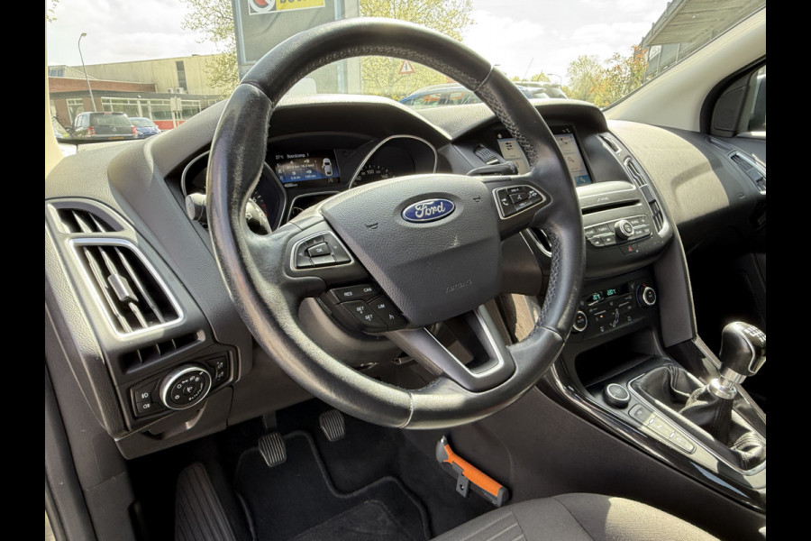 Ford FOCUS Wagon BWJ 2018 | 1.0 126PK Titanium | CLIMA | CAMERA | NAVI | CRUISE | PDC | CARPLAY | TREKHAAK |