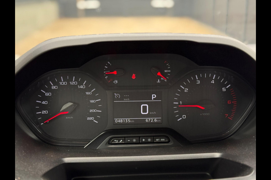 Peugeot Partner 1.2 PureTech Premium Automaat Camera DAB+