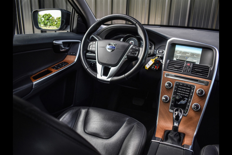 Volvo XC60 2.0 T5 FWD POLAR+ | NL AUTO | XENON-LED | PANORAMADAK | CAMERA | ADAPTIVE CRUISE | INTELLISAFE PRO | LEDER