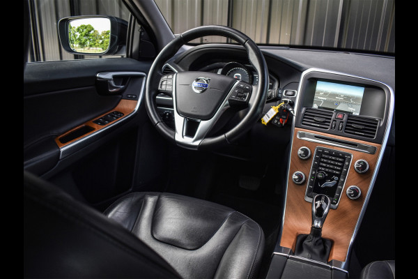 Volvo XC60 2.0 T5 FWD POLAR+ | NL AUTO | XENON-LED | PANORAMADAK | CAMERA | ADAPTIVE CRUISE | INTELLISAFE PRO | LEDER