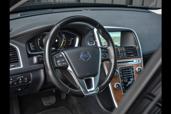Volvo XC60 2.0 T5 FWD POLAR+ | NL AUTO | XENON-LED | PANORAMADAK | CAMERA | ADAPTIVE CRUISE | INTELLISAFE PRO | LEDER