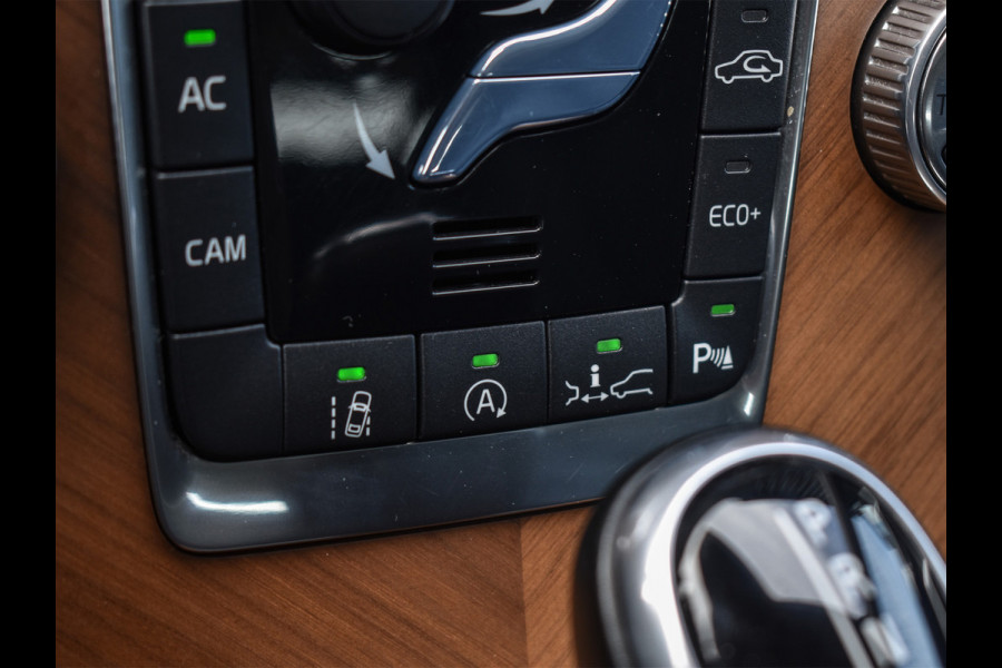 Volvo XC60 2.0 T5 FWD POLAR+ | NL AUTO | XENON-LED | PANORAMADAK | CAMERA | ADAPTIVE CRUISE | INTELLISAFE PRO | LEDER