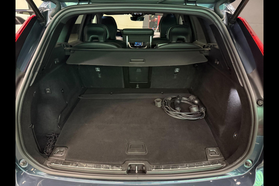 Volvo XC60 2.0 T6 AWD R-DESIGN BLACK-LINE PANO/LEDER/DAB/CARPLAY/H-KARDON/LED/ECC/PDC///