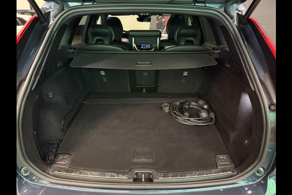 Volvo XC60 2.0 T6 AWD R-DESIGN BLACK-LINE PANO/LEDER/DAB/CARPLAY/H-KARDON/LED/ECC/PDC///