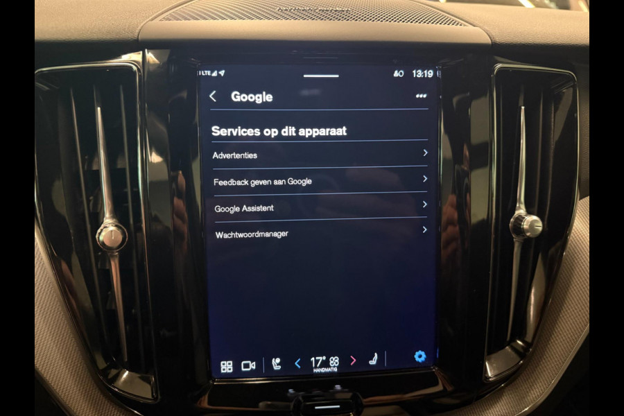 Volvo XC60 2.0 T6 AWD R-DESIGN BLACK-LINE PANO/LEDER/DAB/CARPLAY/H-KARDON/LED/ECC/PDC///