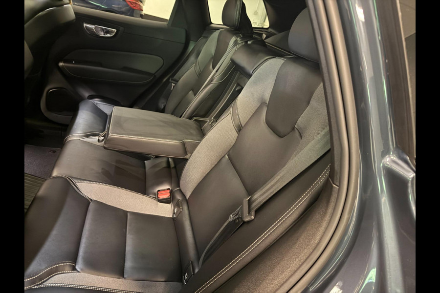 Volvo XC60 2.0 T6 AWD R-DESIGN BLACK-LINE PANO/LEDER/DAB/CARPLAY/H-KARDON/LED/ECC/PDC///