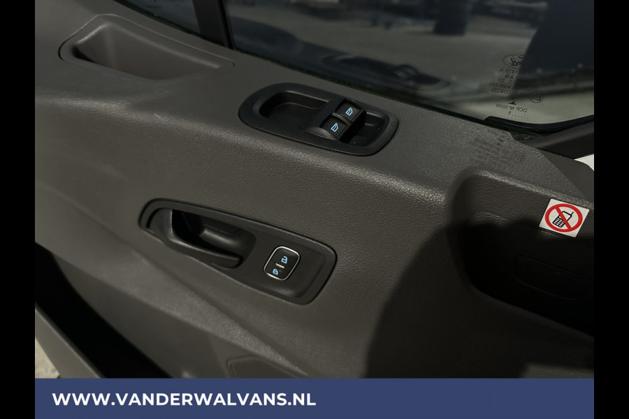 Ford Transit 2.0 TDCI L4H3 Jumbo Euro6 Airco | Cruisecontrol | Apple Carplay | Android Auto | Parkeersensoren Verwarmde voorruit, Bijrijdersbank
