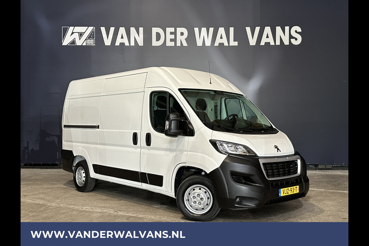 Peugeot Boxer 2.2 BlueHDi 140pk L2H2 Euro6 Airco | Camera | Navigatie | 2500kg Trekhaak Cruisecontrol, Parkeersensoren, Bijrijdersbank Peugeot Boxer 2.2 BlueHDi 140pk L2H2 Euro6 Airco | Camera | Navigatie | 2500kg Trekhaak Cruisecontrol, Parkeersensoren, Bijrijdersbank