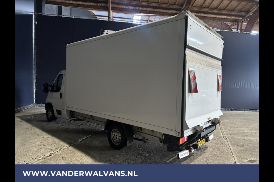 Peugeot Boxer 2.2 BlueHDi 141pk Bakwagen Laadklep 1098kg laadvermogen Euro6 Airco | Bijrijdersbank