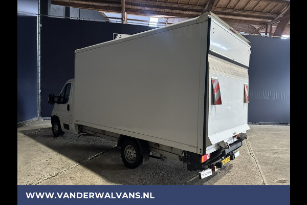 Peugeot Boxer 2.2 BlueHDi 141pk Bakwagen Laadklep 1098kg laadvermogen Euro6 Airco | Bijrijdersbank