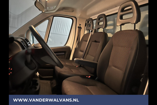 Peugeot Boxer 2.2 BlueHDi 141pk Bakwagen Laadklep 1098kg laadvermogen Euro6 Airco | Bijrijdersbank