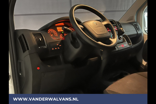 Peugeot Boxer 2.2 BlueHDi 141pk Bakwagen Laadklep 1098kg laadvermogen Euro6 Airco | Bijrijdersbank