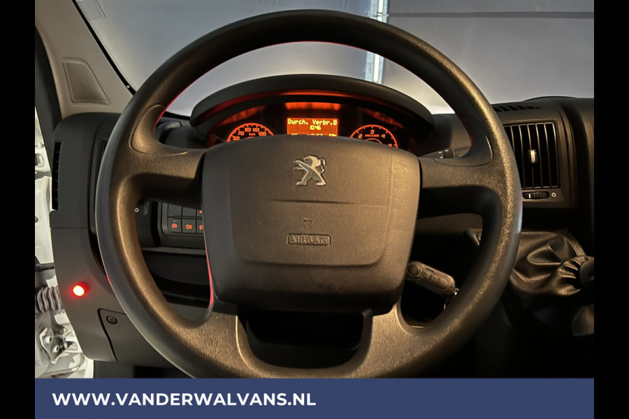 Peugeot Boxer 2.2 BlueHDi 141pk Bakwagen Laadklep 1098kg laadvermogen Euro6 Airco | Bijrijdersbank