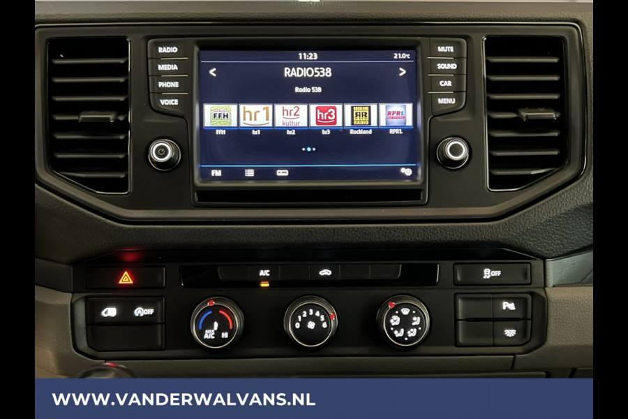 Volkswagen Crafter 2.0 TDI 140 pk L3H3 L2H2 Euro6 Airco | Camera | Apple Carplay | Cruisecontrol Parkeersensoren, Android Auto, Chauffeursstoel, Bijrijdersbank, 3000kg trekvermogen