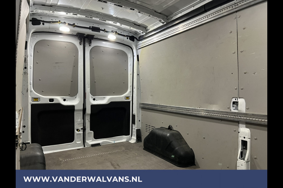 Ford Transit 2.0 TDCI 131pk L3H2 Euro6 Airco | Camera | Navigatie | Apple Carplay | LED | Cruisecontrol Parkeersensoren, Stoelverwarming, Verwarmde voorruit, Bijrijdersbank