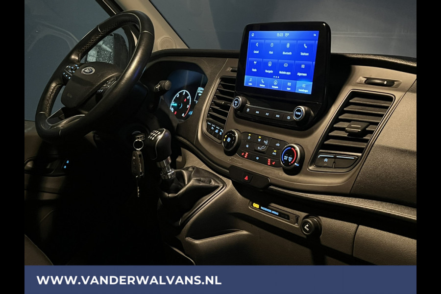 Ford Transit 2.0 TDCI 131pk L3H2 Euro6 Airco | Camera | Navigatie | Apple Carplay | LED | Cruisecontrol Parkeersensoren, Stoelverwarming, Verwarmde voorruit, Bijrijdersbank