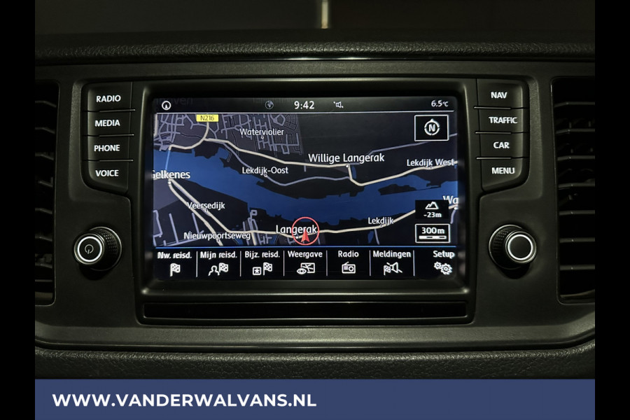 Volkswagen Crafter 2.0 TDI 141pk L3H2 L2H1 Euro6 Airco | Navigatie | Camera | Apple Carplay Android Auto, Parkeersensoren, Bijrijdersbank