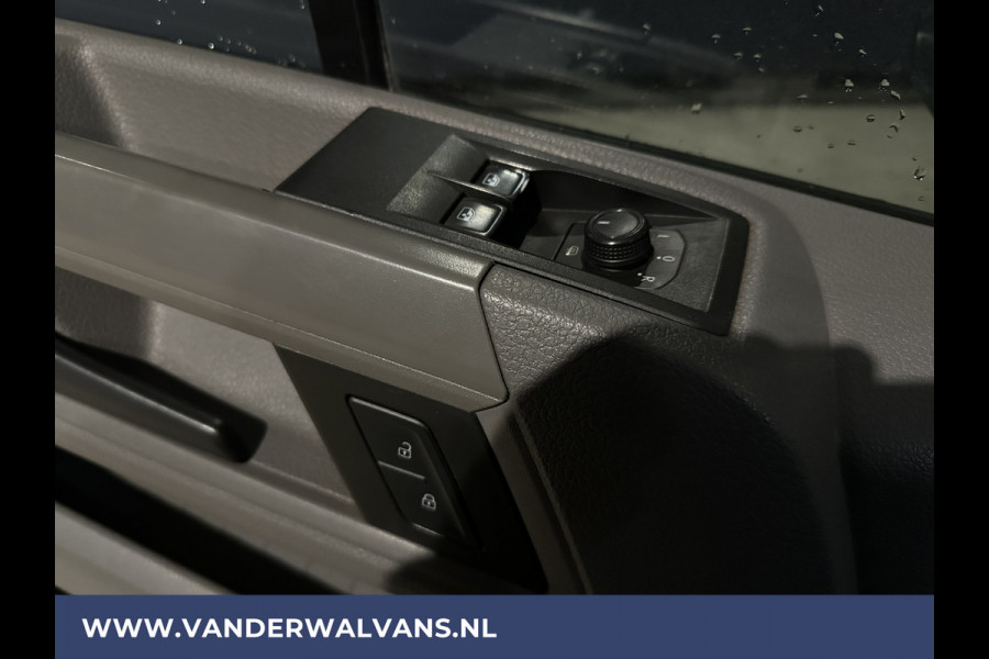 Volkswagen Crafter 2.0 TDI 141pk L3H2 L2H1 Euro6 Airco | Navigatie | Camera | Apple Carplay Android Auto, Parkeersensoren, Bijrijdersbank