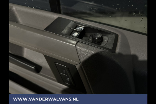 Volkswagen Crafter 2.0 TDI 141pk L3H2 L2H1 Euro6 Airco | Navigatie | Camera | Apple Carplay Android Auto, Parkeersensoren, Bijrijdersbank