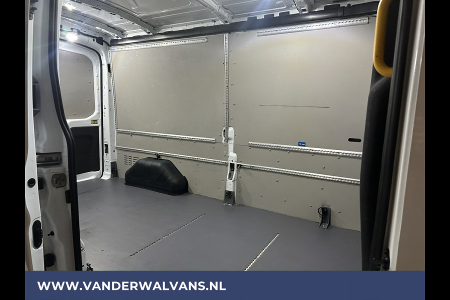 Ford Transit 2.0 TDCI 131pk L3H2 Euro6 Airco | Camera | Navigatie | Apple Carplay | Cruisecontrol | Stoelverwarming Android Auto, Verwarmde voorruit, Parkeersensoren, Bijrijdersbank