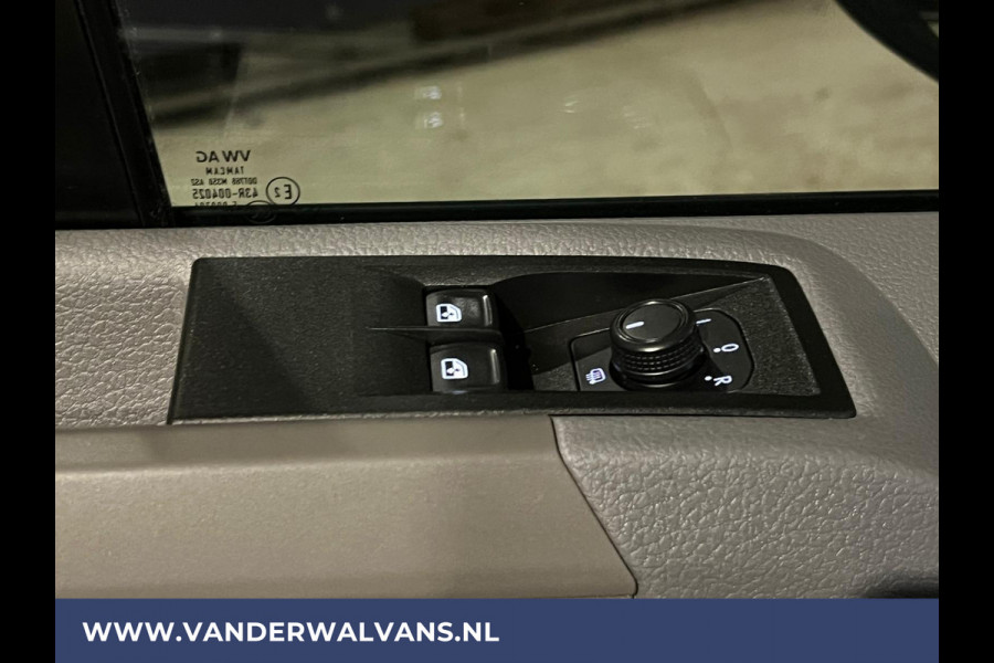 Volkswagen Crafter 2.0 TDI 140pk L3H3 L2H2 Euro6 Airco | Camera | Apple carplay | Android auto bijrijdersbank