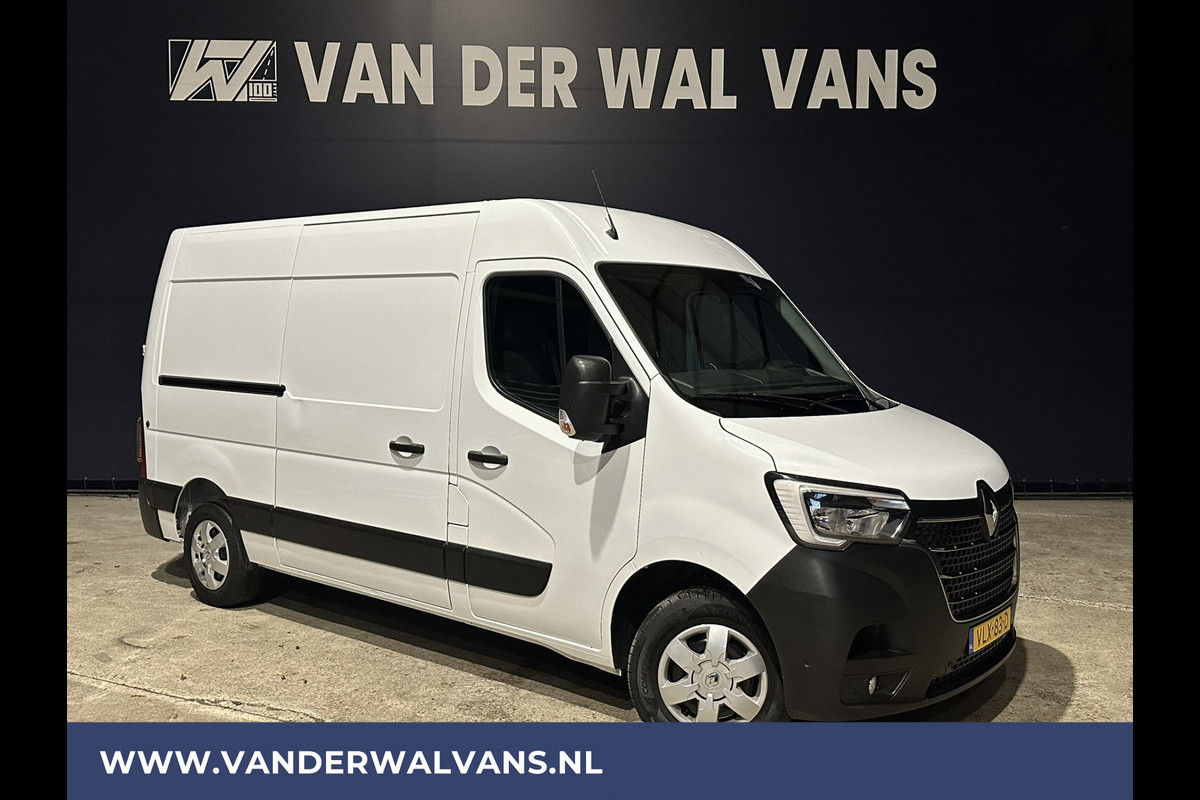 Renault Master 2.3 dCi 136pk L2H2 Euro6 Airco | Navigatie | Camera | 2500kg Trekhaak | LED cruisecontrol, parkeersensoren, bijrijdersbank Renault Master 2.3 dCi 136pk L2H2 Euro6 Airco | Navigatie | Camera | 2500kg Trekhaak | LED cruisecontrol, parkeersensoren, bijrijdersbank