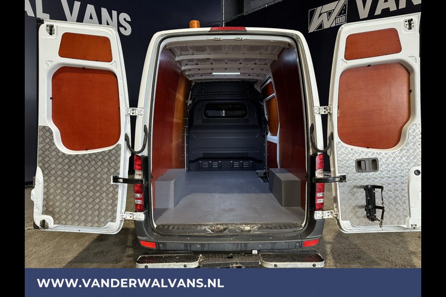 Mercedes-Benz Sprinter 316 CDI 164pk L2H2 Euro6 Airco | 2800kg trekhaak | Cruisecontrol | Parkeersensoren