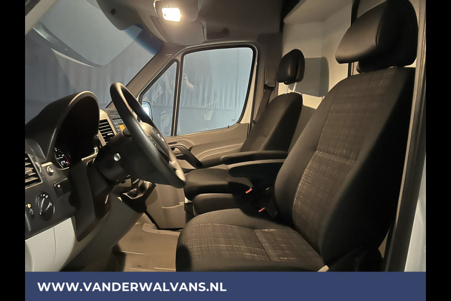 Mercedes-Benz Sprinter 316 CDI 164pk L2H2 Euro6 Airco | 2800kg trekhaak | Cruisecontrol | Parkeersensoren