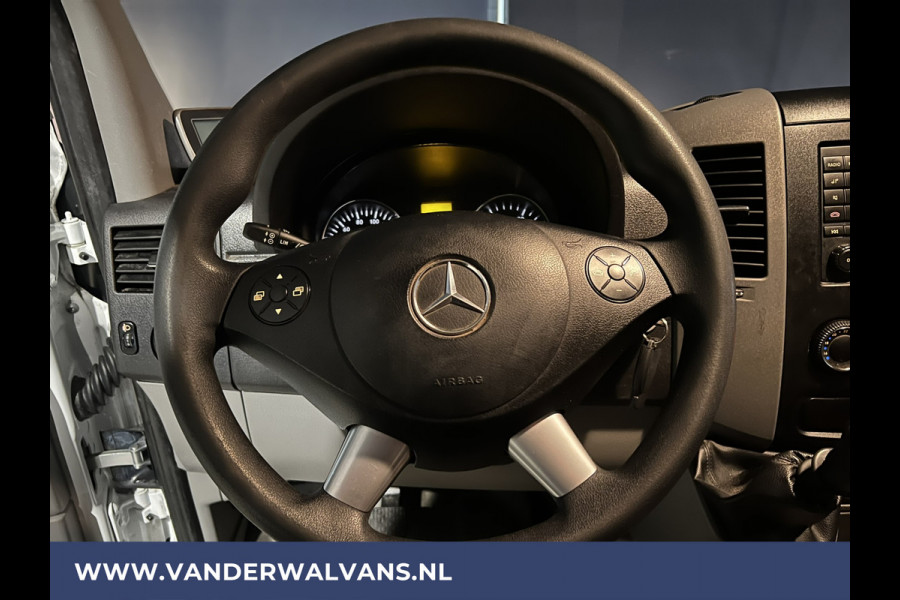 Mercedes-Benz Sprinter 316 CDI 164pk L2H2 Euro6 Airco | 2800kg trekhaak | Cruisecontrol | Parkeersensoren