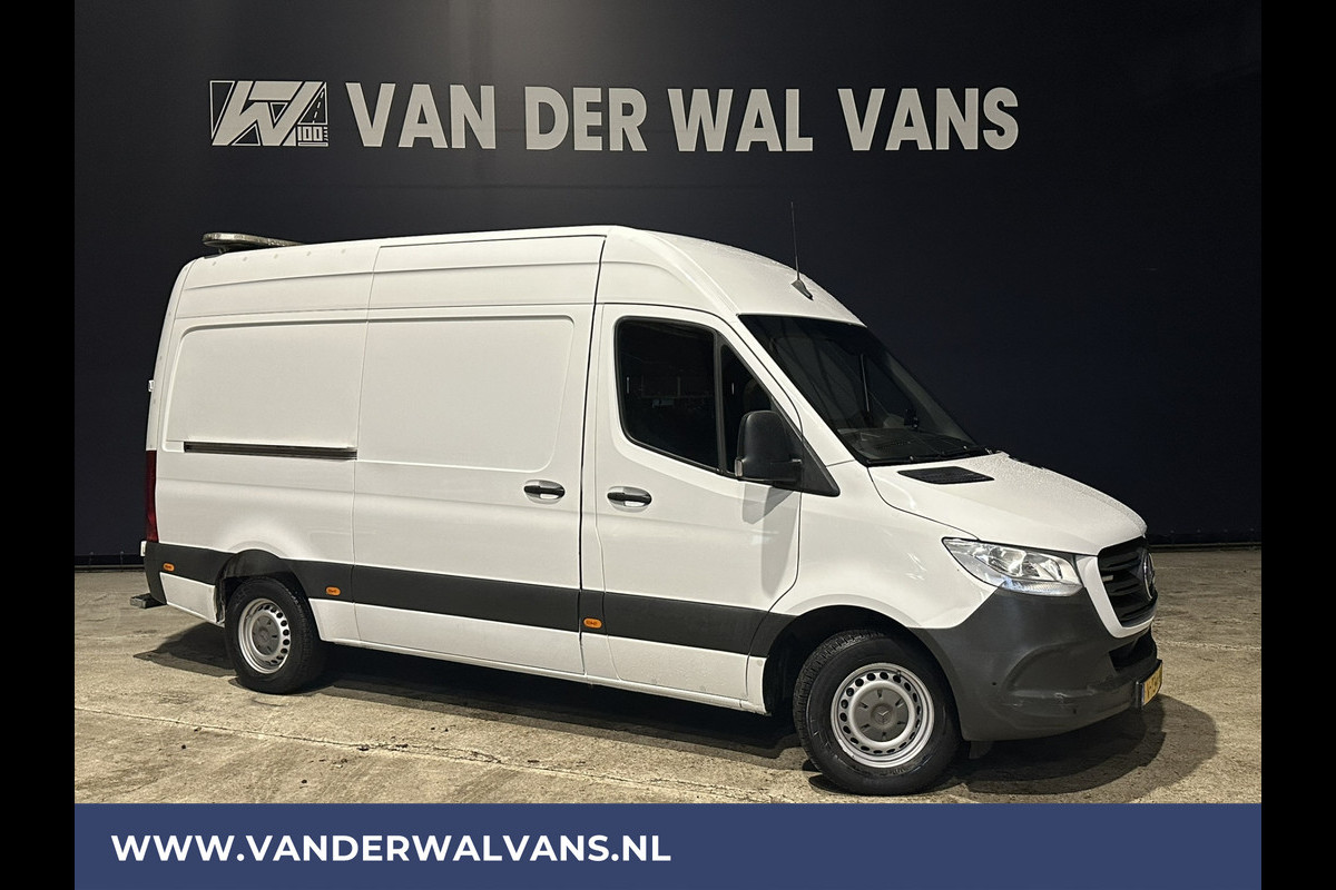 Mercedes-Benz Sprinter 316 CDI 163 pk 3500kg Trekhaak L2H2 Euro6 Airco | Omvormer | Camera | Apple Carplay Android Auto, Cruisecontrol, Parkeersensoren Mercedes-Benz Sprinter 316 CDI 163 pk 3500kg Trekhaak L2H2 Euro6 Airco | Omvormer | Camera | Apple Carplay Android Auto, Cruisecontrol, Parkeersensoren