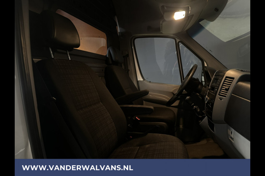 Mercedes-Benz Sprinter 316 CDI 164pk L2H2 Euro6 Airco | 2800kg trekhaak | Cruisecontrol | Parkeersensoren
