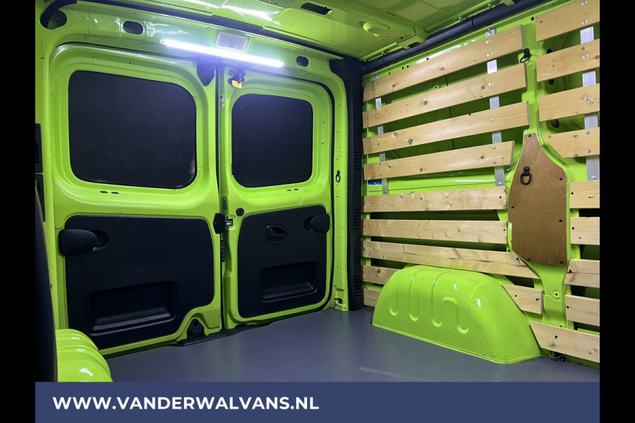 Renault Trafic 1.6 dCi L1H1 Euro6 Airco | Navigatie | Cruisecontrol | Trekhaak | Parkeersensoren | Bijrijdersbank