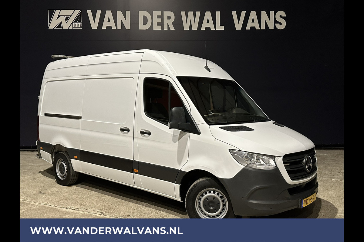Mercedes-Benz Sprinter 316 CDI 164pk L2H2 Euro6 Airco | 3500kg trekhaak | Omvormer | Camera Apple Carplay, Android Auto, Cruisecontrol, Parkeersensoren Mercedes-Benz Sprinter 316 CDI 164pk L2H2 Euro6 Airco | 3500kg trekhaak | Omvormer | Camera Apple Carplay, Android Auto, Cruisecontrol, Parkeersensoren