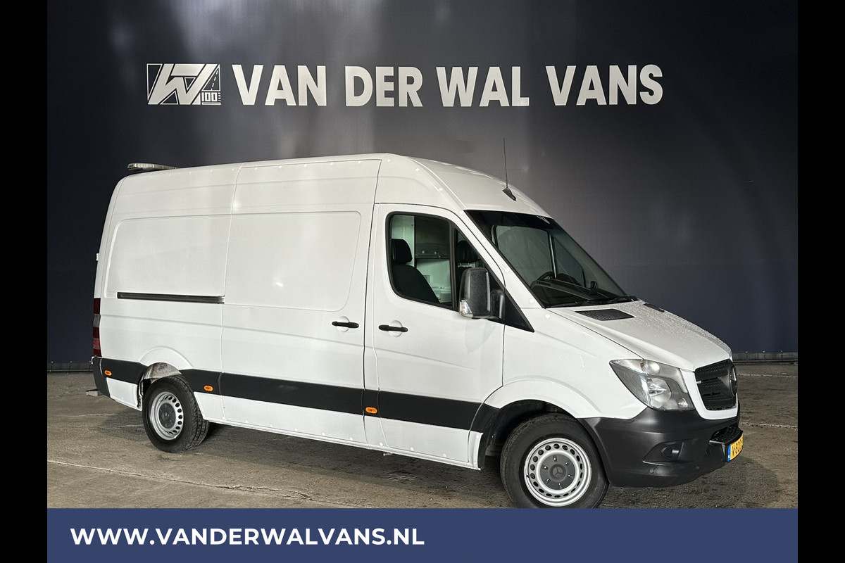 Mercedes-Benz Sprinter 316 CDI 163 pk L2H2 Euro6 Airco | 2800kg trekhaak | Cruisecontrol | Parkeersensoren zijdeur Mercedes-Benz Sprinter 316 CDI 163 pk L2H2 Euro6 Airco | 2800kg trekhaak | Cruisecontrol | Parkeersensoren zijdeur