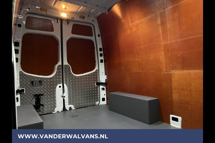 Mercedes-Benz Sprinter 316 CDI 163 pk L2H2 Euro6 Airco | 2800kg trekhaak | Cruisecontrol | Parkeersensoren zijdeur