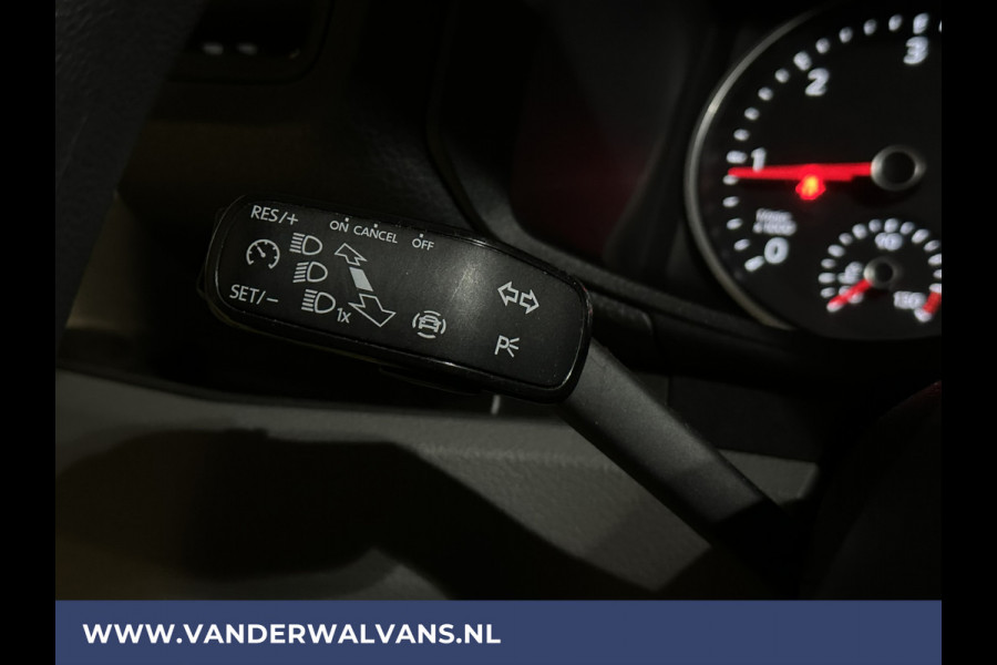 Volkswagen Crafter 2.0 TDI 141pk L3H3 L2H2 Euro6 Airco | Camera | Apple Carplay | Cruisecontrol Chauffeursstoel, Android Auto