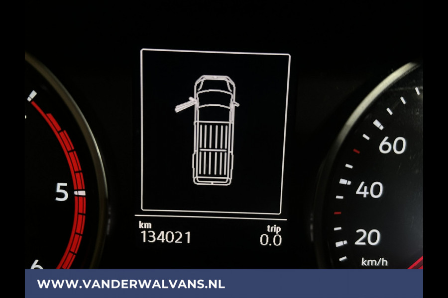 Volkswagen Crafter 2.0 TDI 141pk L3H3 L2H2 Euro6 Airco | Camera | Apple Carplay | Cruisecontrol Chauffeursstoel, Android Auto