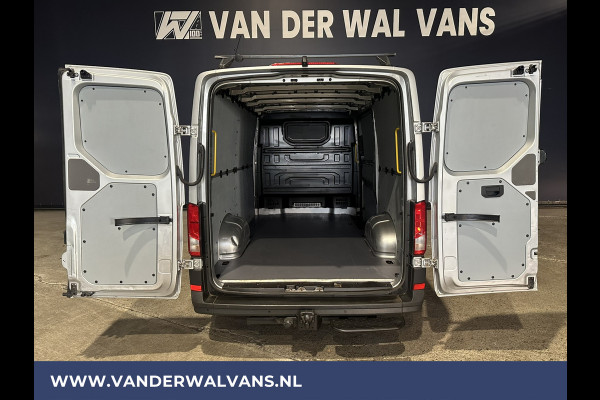 Volkswagen Crafter 2.0 TDI 141pk L3H2 L2H1 Euro6 Airco | 3000kg Trekhaak | Camera | Navigatie | Apple Carplay Android Auto, Cruisecontrol, Parkeersensoren, Dakdragers, Bijrijdersbank