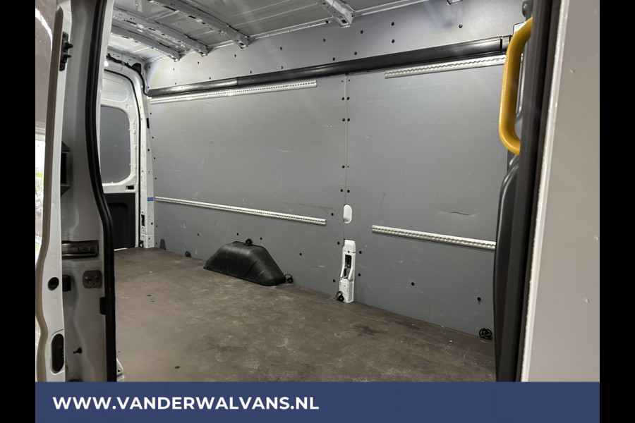 Ford Transit 2.0 TDCI 131pk L4H3 Jumbo Euro6 Airco | Camera | Navigatie | Apple Carplay | Cruisecontrol Android Auto, Stoelverwarming, Verwarmde voorruit, Parkeersensoren, Bijrijdersbank