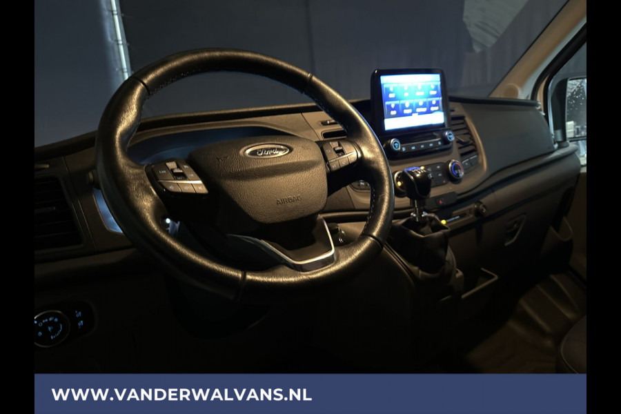 Ford Transit 2.0 TDCI 131pk L4H3 Jumbo Euro6 Airco | Camera | Navigatie | Apple Carplay | Cruisecontrol Android Auto, Stoelverwarming, Verwarmde voorruit, Parkeersensoren, Bijrijdersbank