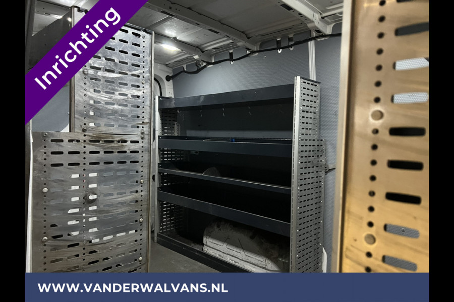 Volkswagen Crafter 2.0 TDI 141pk L3H2 L2H1 inrichting Euro6 Airco | Camera | Apple Carplay | Android Auto Parkeersensoren, Bijrijdersbank, 3000kg trekvermogen
