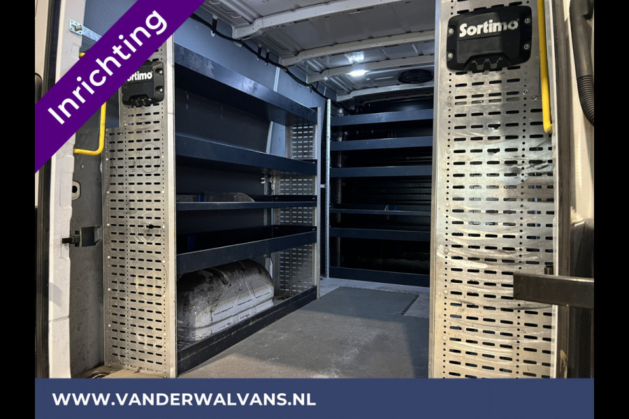 Volkswagen Crafter 2.0 TDI 141pk L3H2 L2H1 inrichting Euro6 Airco | Camera | Apple Carplay | Android Auto Parkeersensoren, Bijrijdersbank, 3000kg trekvermogen