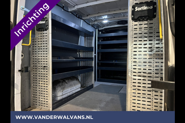 Volkswagen Crafter 2.0 TDI 141pk L3H2 L2H1 inrichting Euro6 Airco | Camera | Apple Carplay | Android Auto Parkeersensoren, Bijrijdersbank, 3000kg trekvermogen