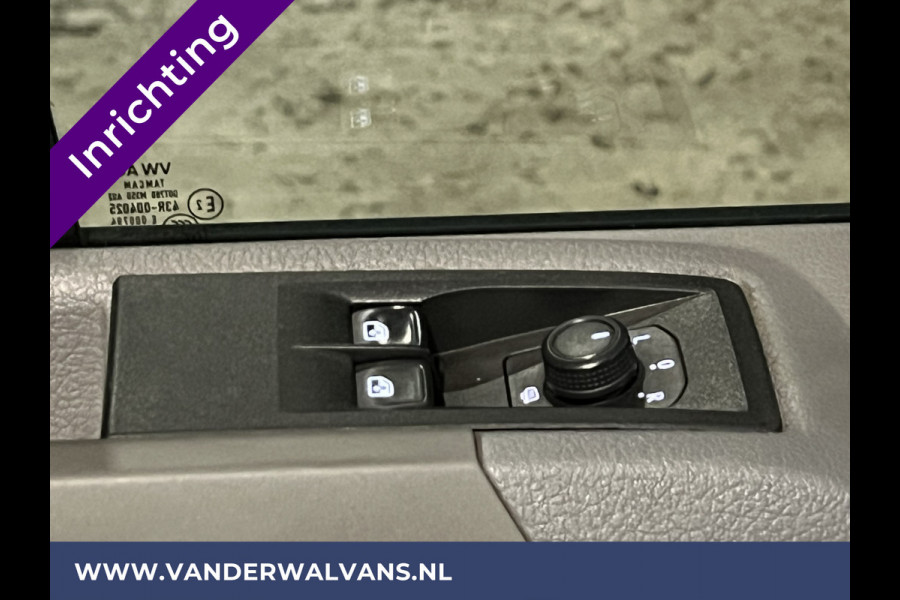 Volkswagen Crafter 2.0 TDI 141pk L3H2 L2H1 inrichting Euro6 Airco | Camera | Apple Carplay | Android Auto Parkeersensoren, Bijrijdersbank, 3000kg trekvermogen