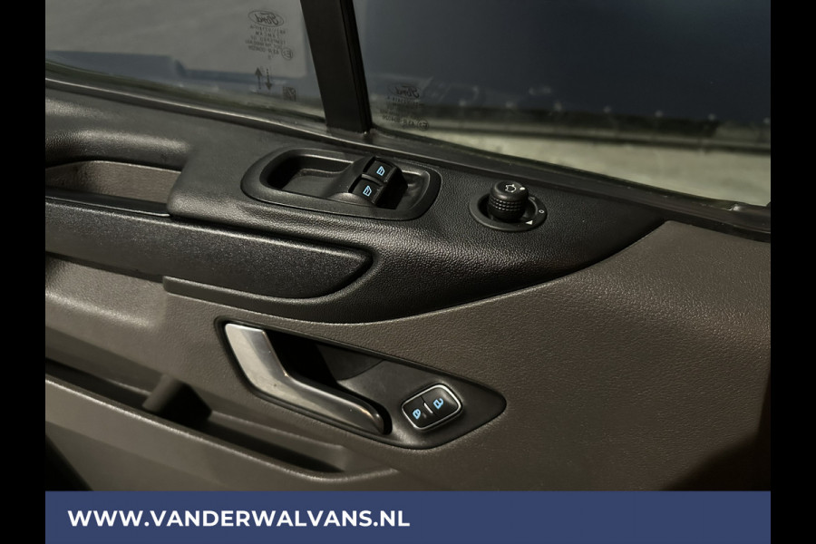 Ford Transit Custom 2.0 TDCI 131pk L2H1 Euro6 Airco | LED | Cruisecontrol | Apple Carplay | Android Auto Verwarmde voorruit, Parkeersensoren, Bijrijdersbank, 2800kg trekvermogen