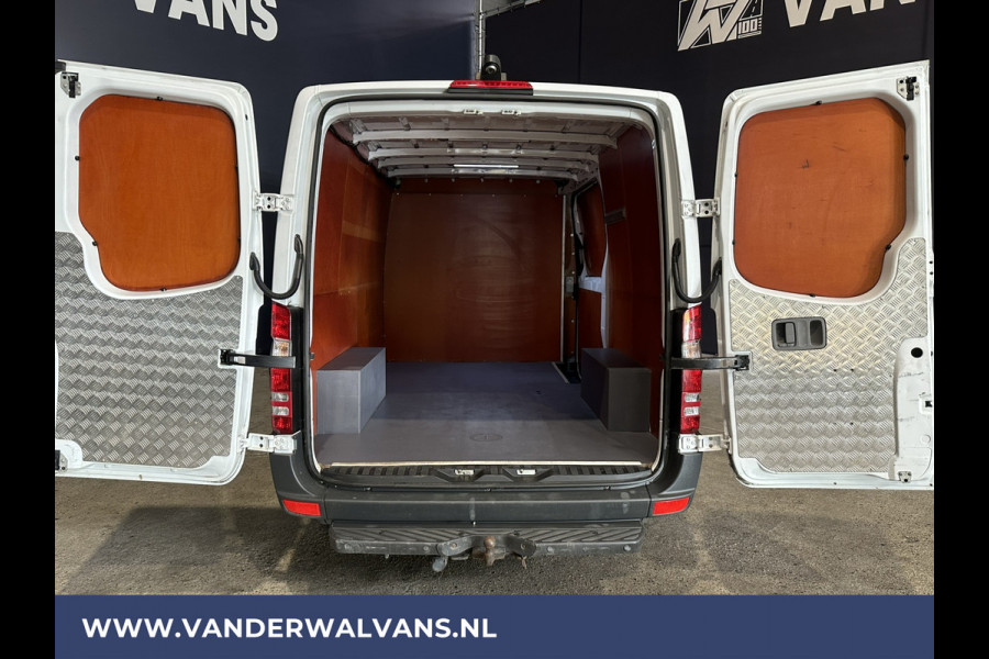 Mercedes-Benz Sprinter 316 CDI 164pk L2H1 Euro6 Airco | Camera | Navigatie | 2800kg Trekhaak | Cruisecontrol Chauffeursstoel, Parkeersensoren