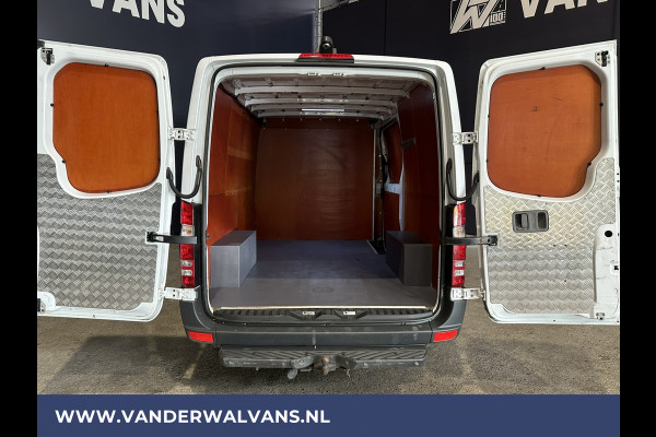 Mercedes-Benz Sprinter 316 CDI 164pk L2H1 Euro6 Airco | Camera | Navigatie | 2800kg Trekhaak | Cruisecontrol Chauffeursstoel, Parkeersensoren