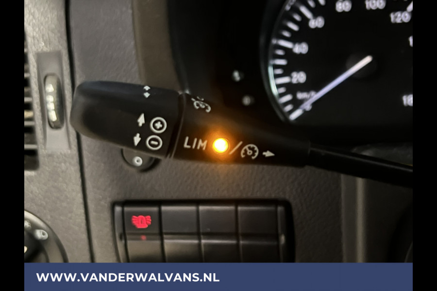 Mercedes-Benz Sprinter 316 CDI 164pk L2H1 Euro6 Airco | Camera | Navigatie | 2800kg Trekhaak | Cruisecontrol Chauffeursstoel, Parkeersensoren